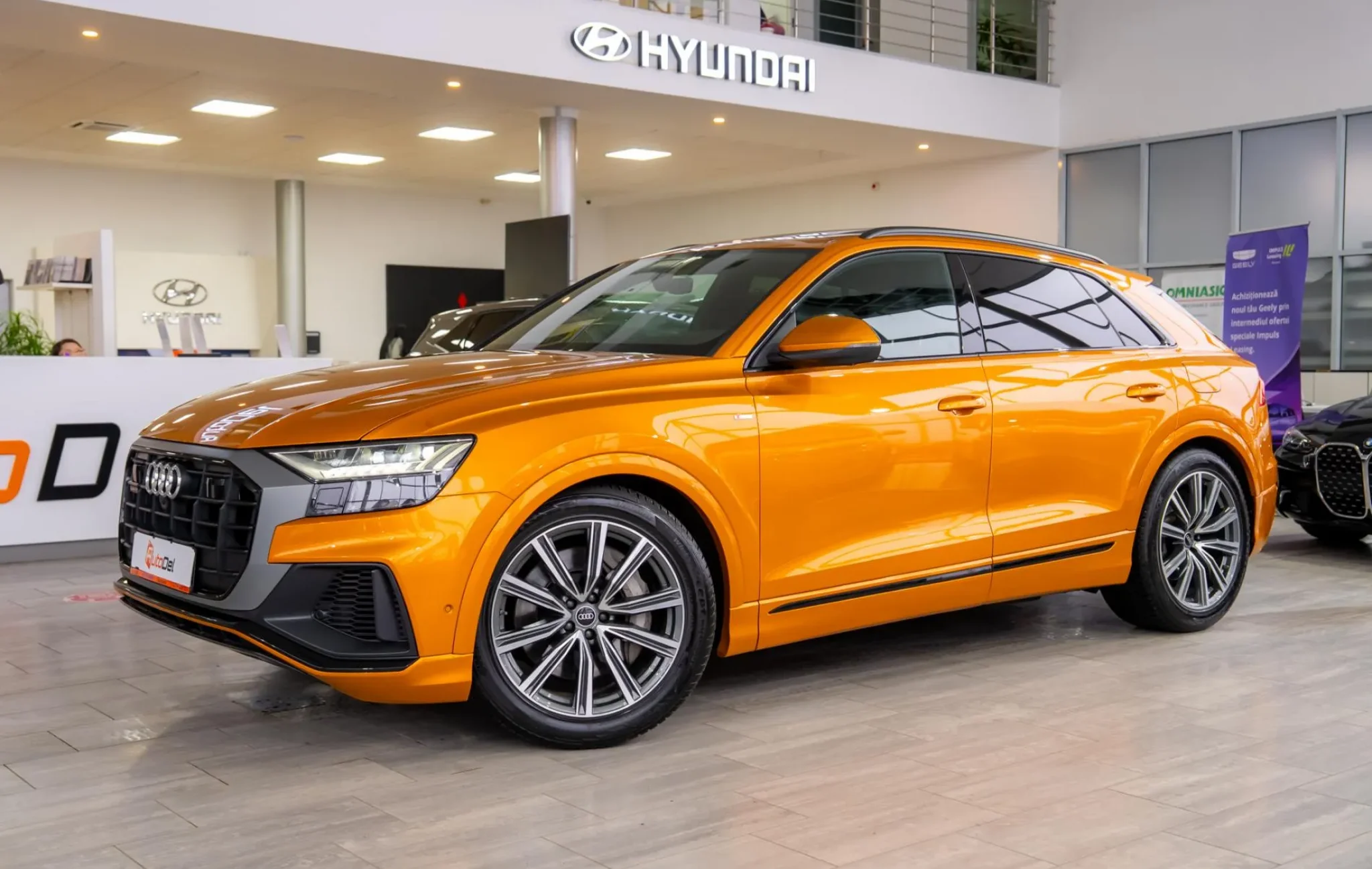 Audi Q8 55TFSI-e — poza 3