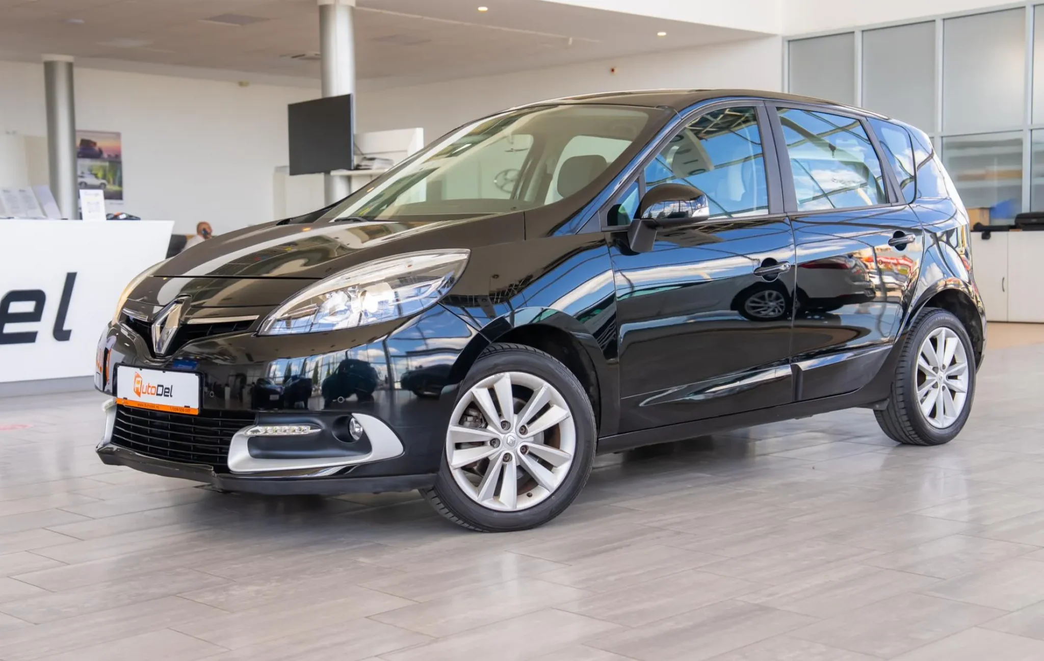 Renault Scenic 1.5dci Automat - Phase II — poza 3