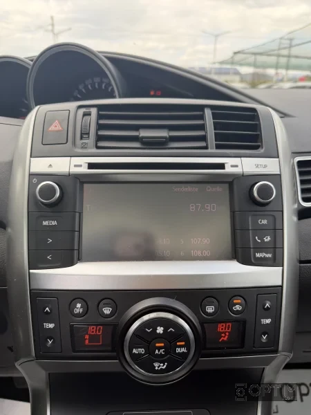 Toyota Verso 2.0 diesel 122 CP — poza 3