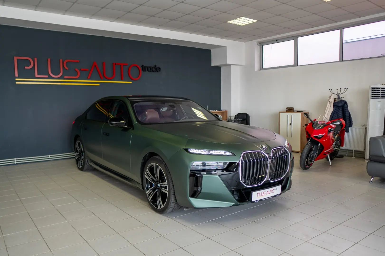 BMW I7