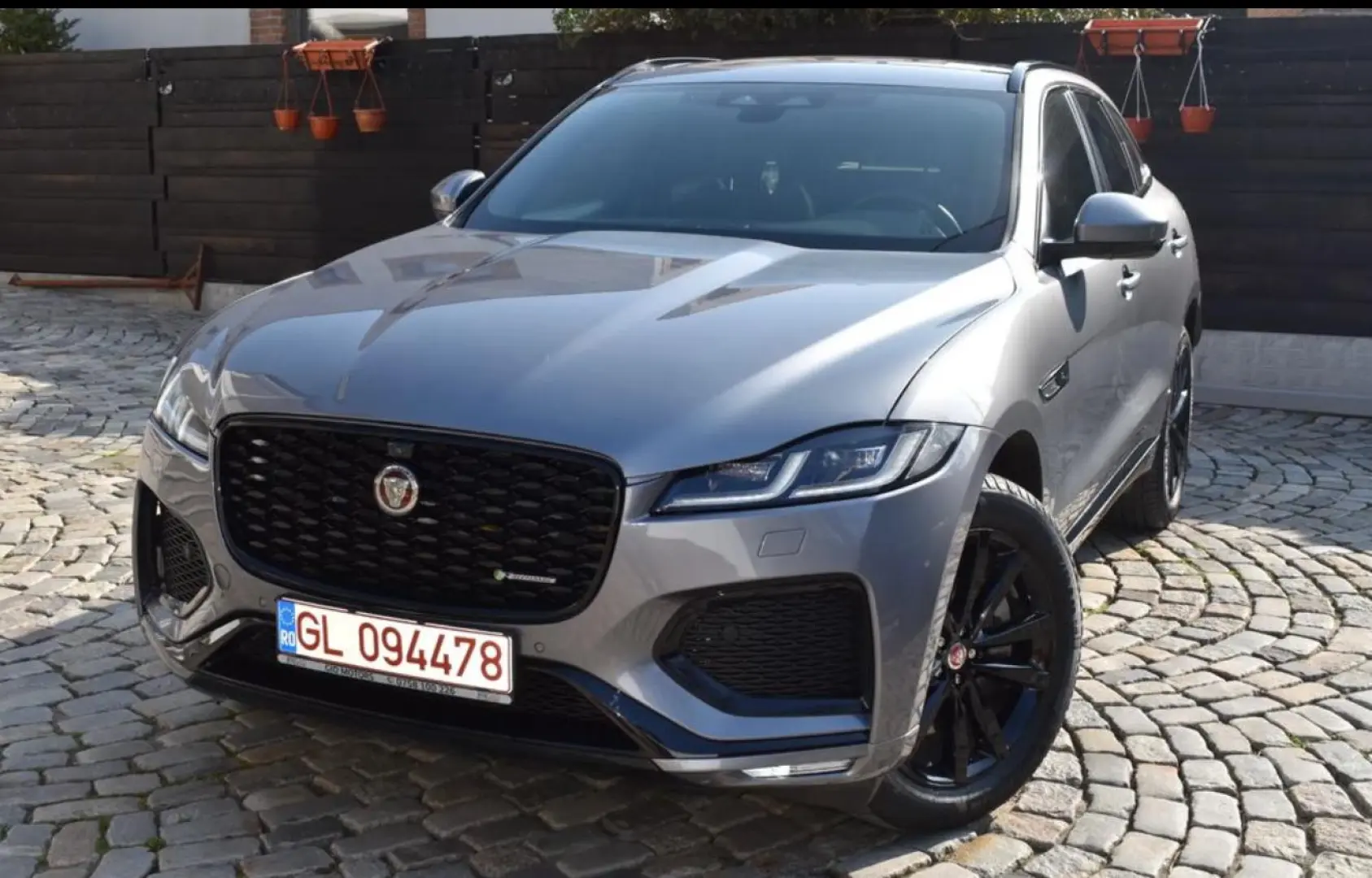 Jaguar F-Pace