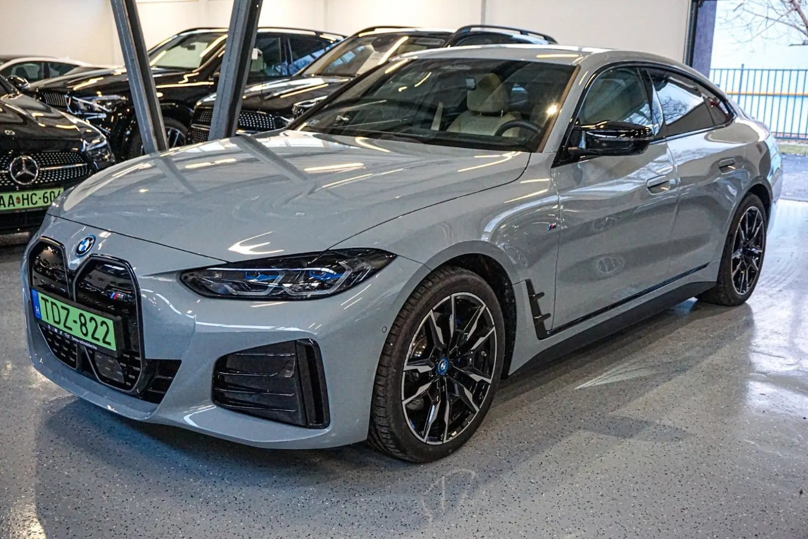 BMW I4