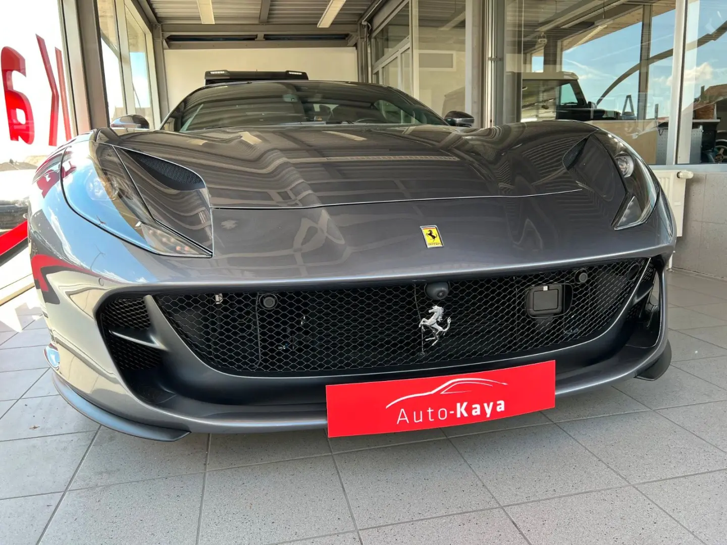 Ferrari 812