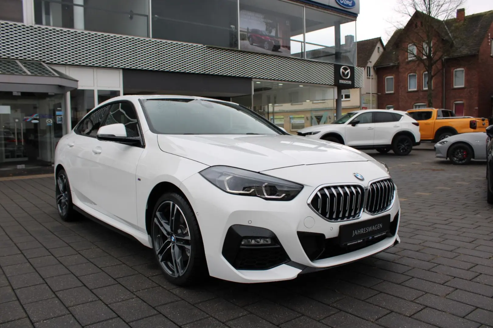 BMW 218