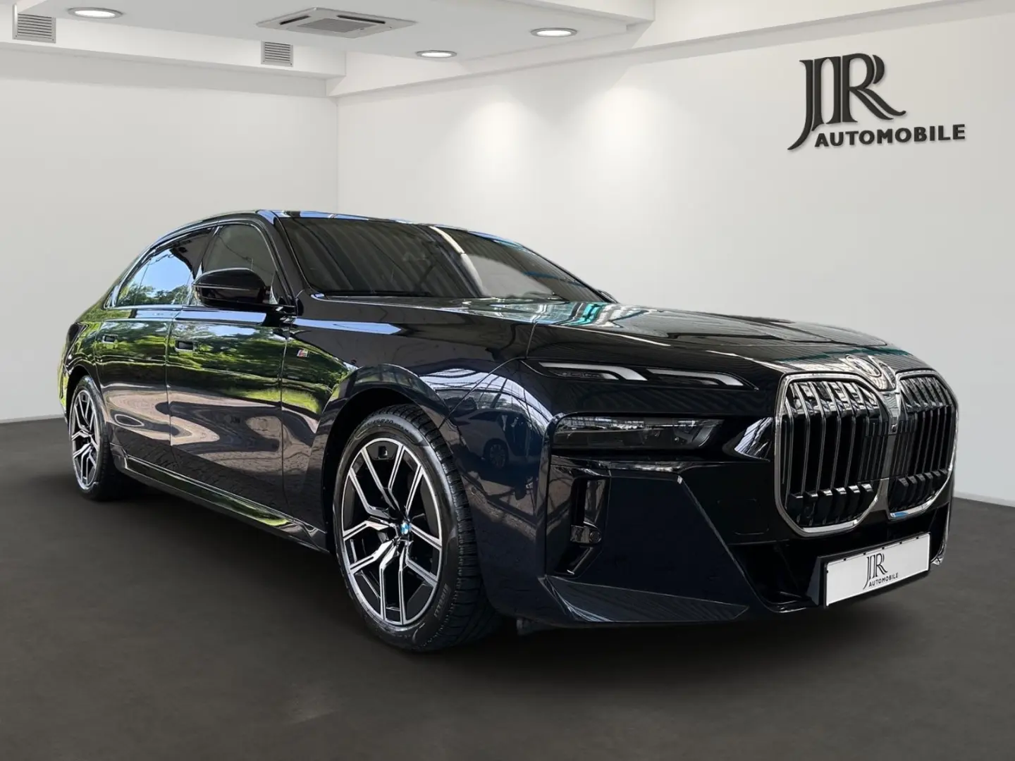 BMW 740