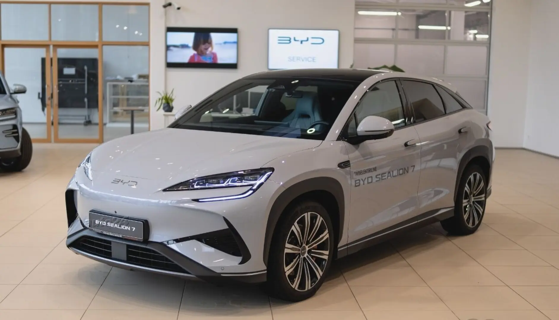 BYD Sealion 7