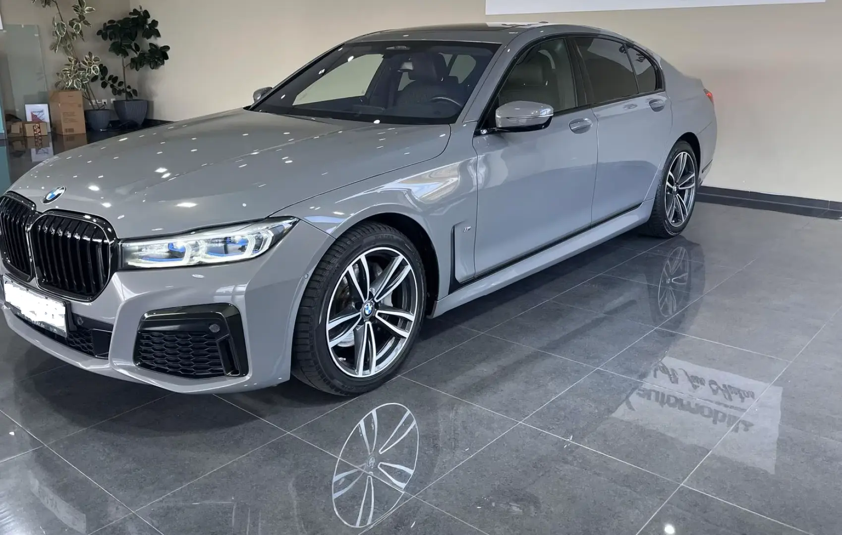 BMW 730