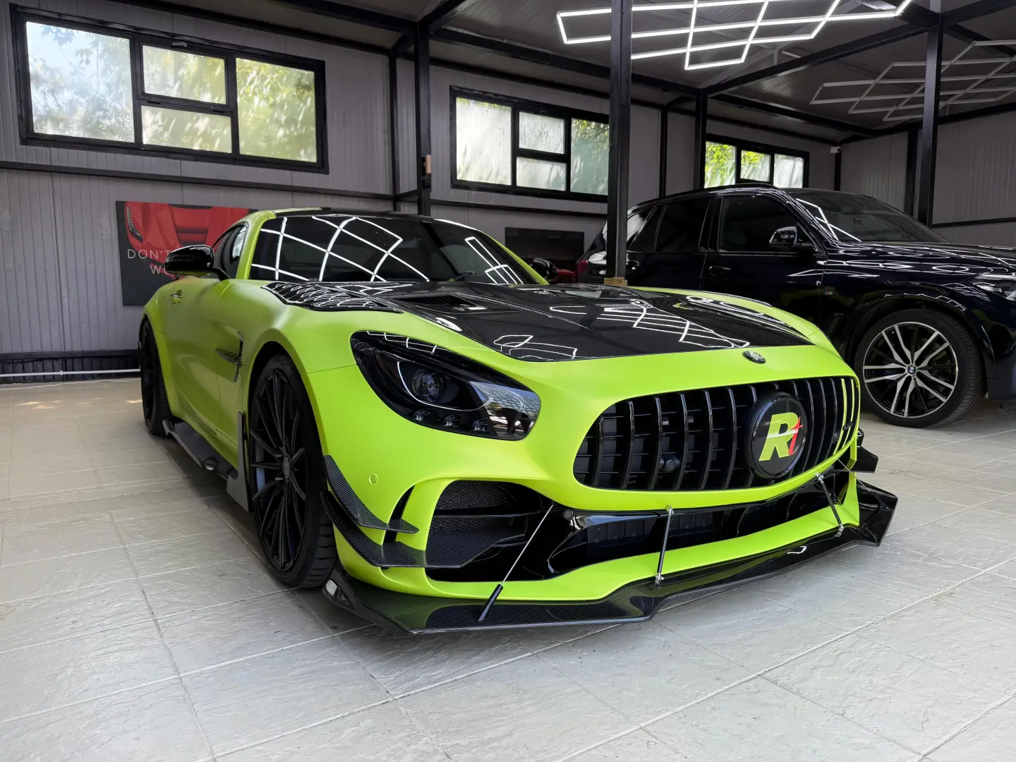 Mercedes-Benz Amg Gt R