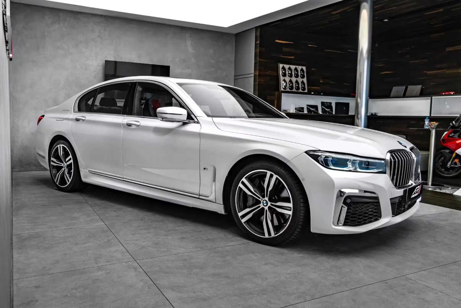 BMW 750