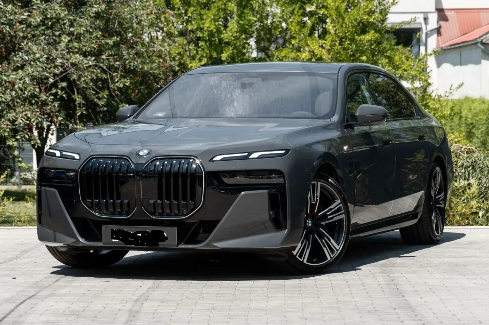 BMW 740