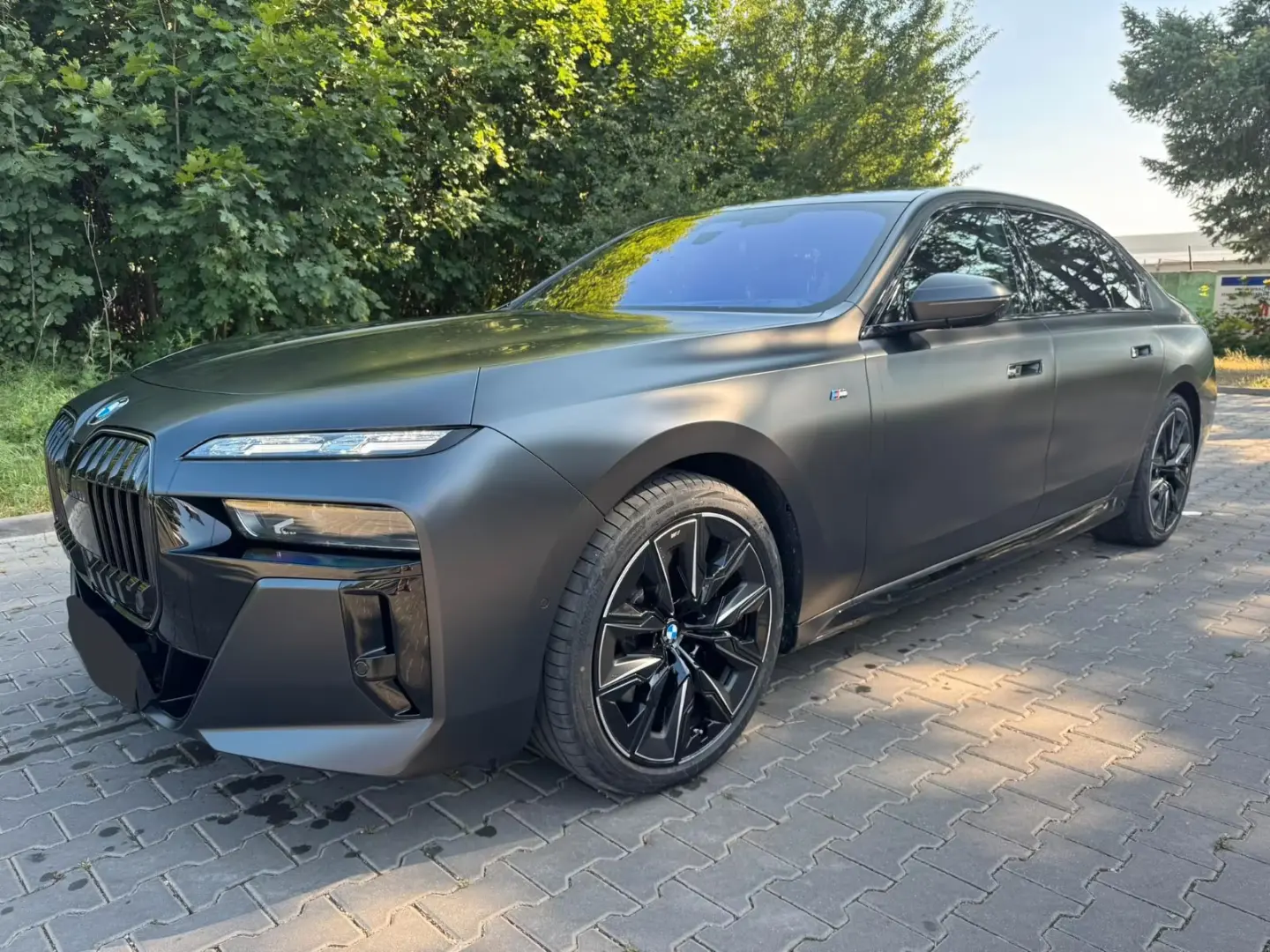 BMW 740