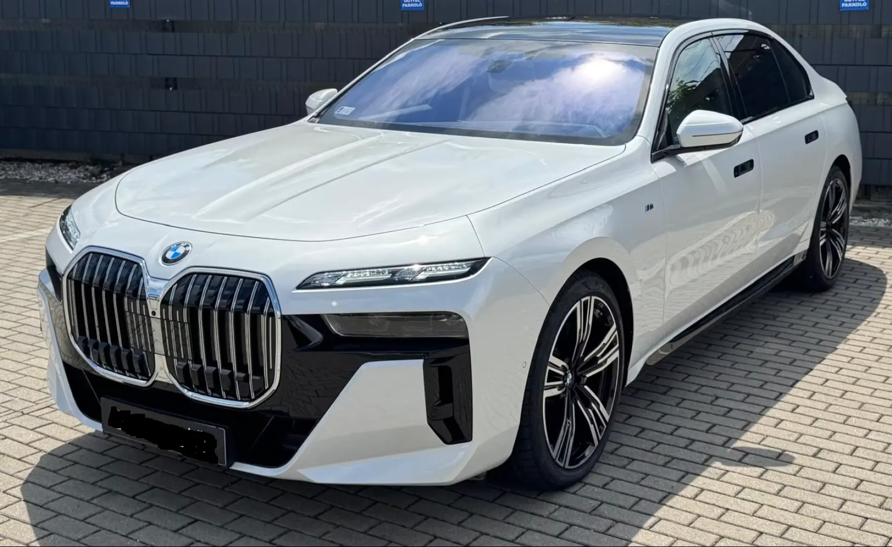 BMW 740