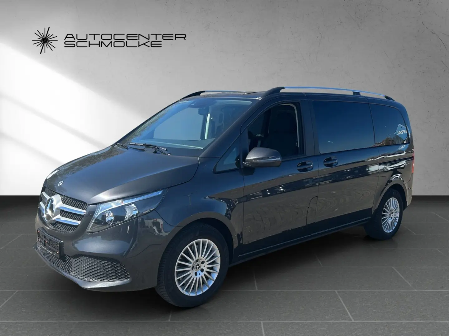 Mercedes-Benz V 220