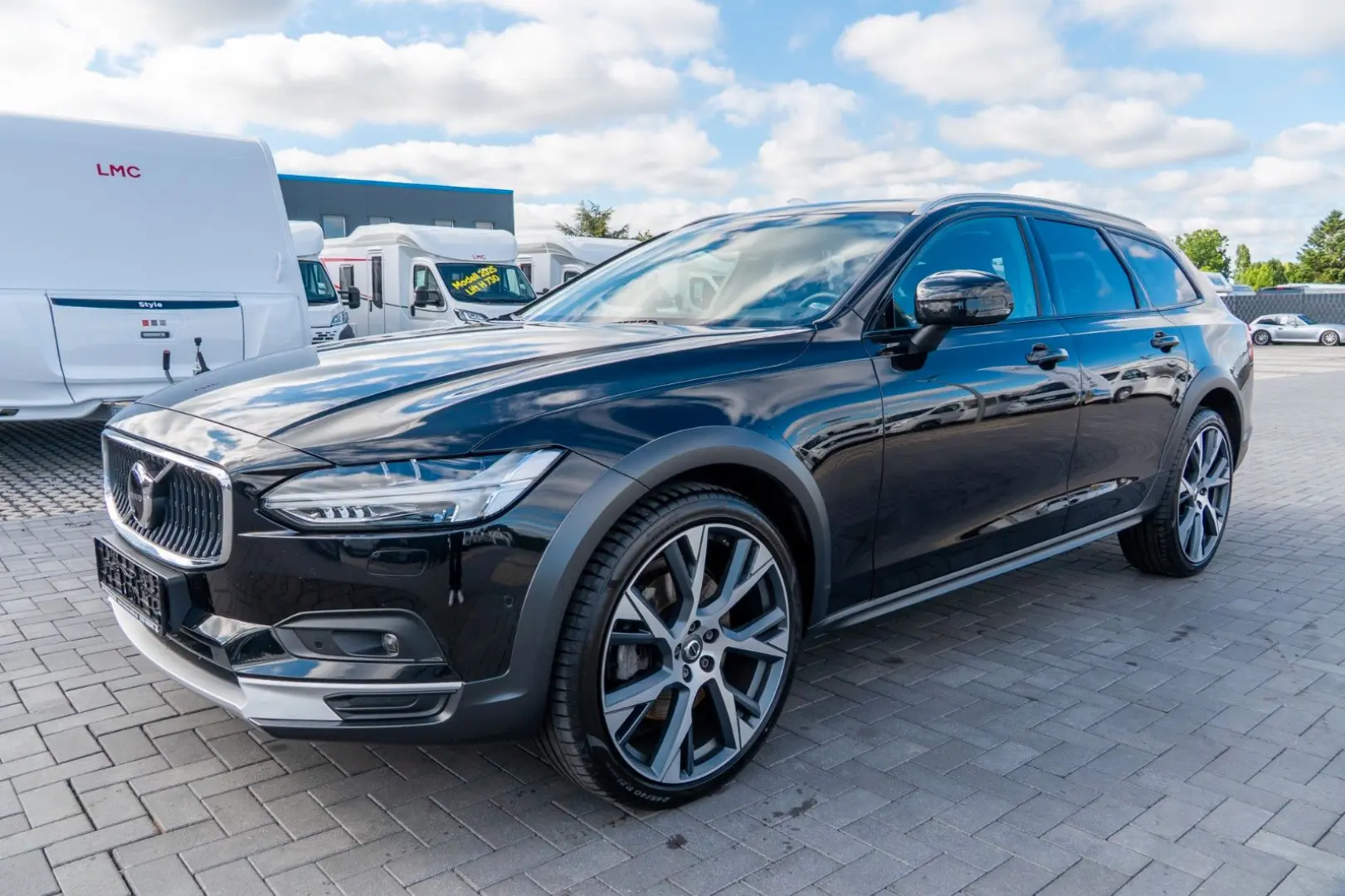 Volvo V90 Cross Country