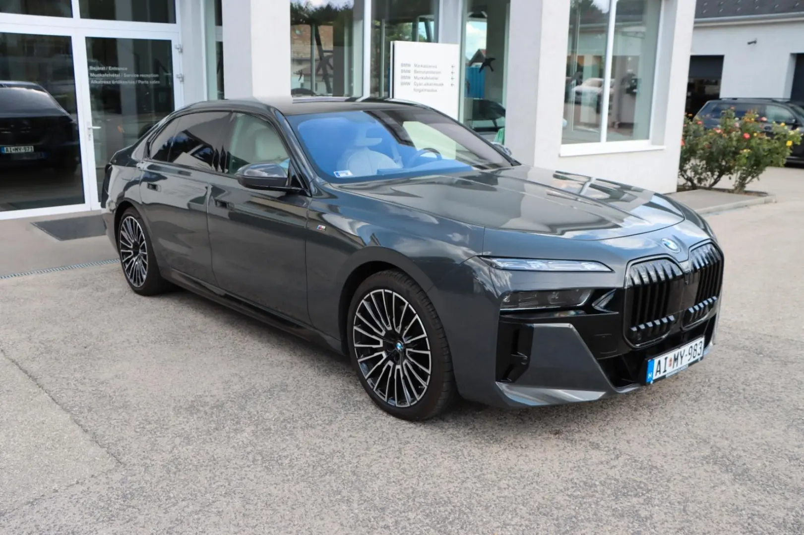 BMW 740