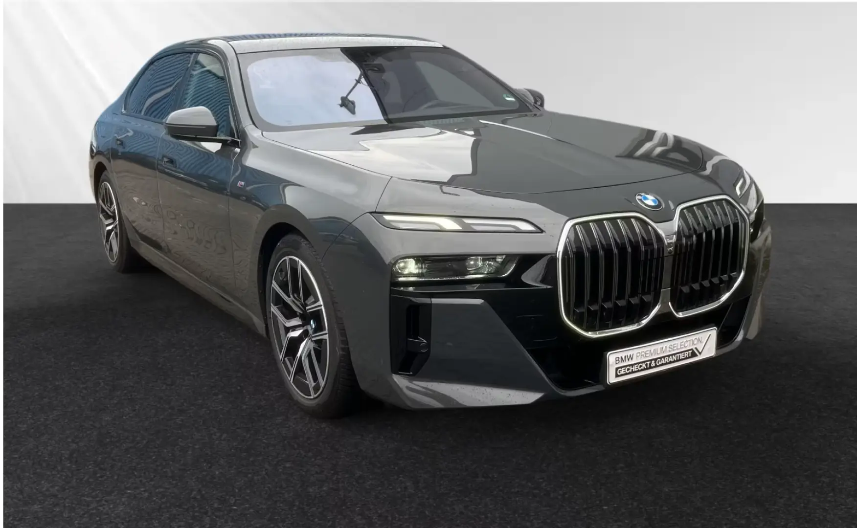 BMW 740