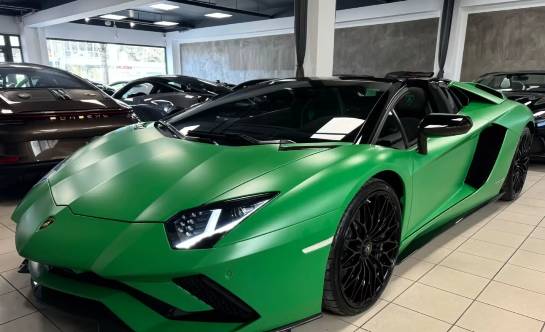 Lamborghini Aventador