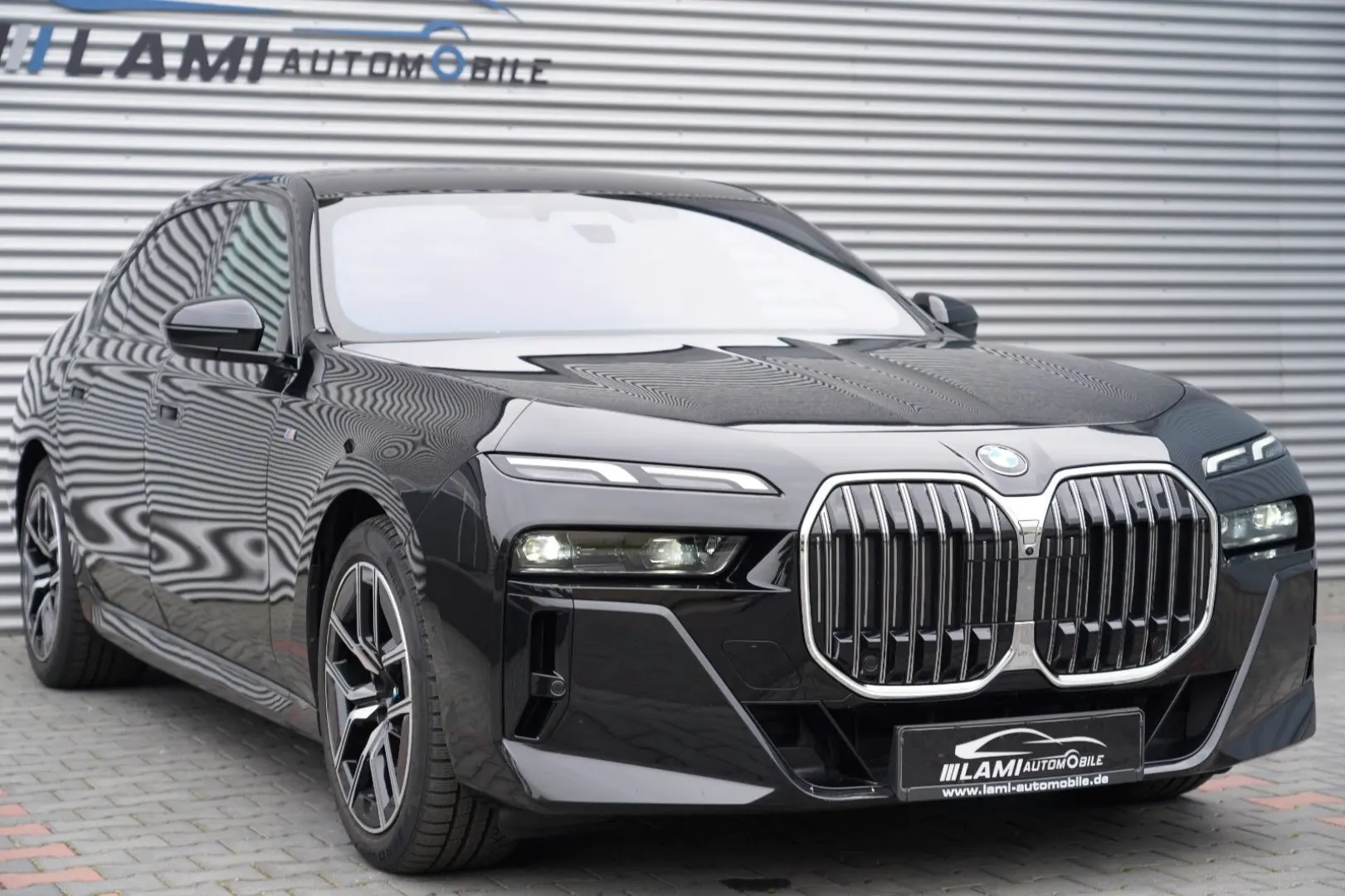 BMW 740