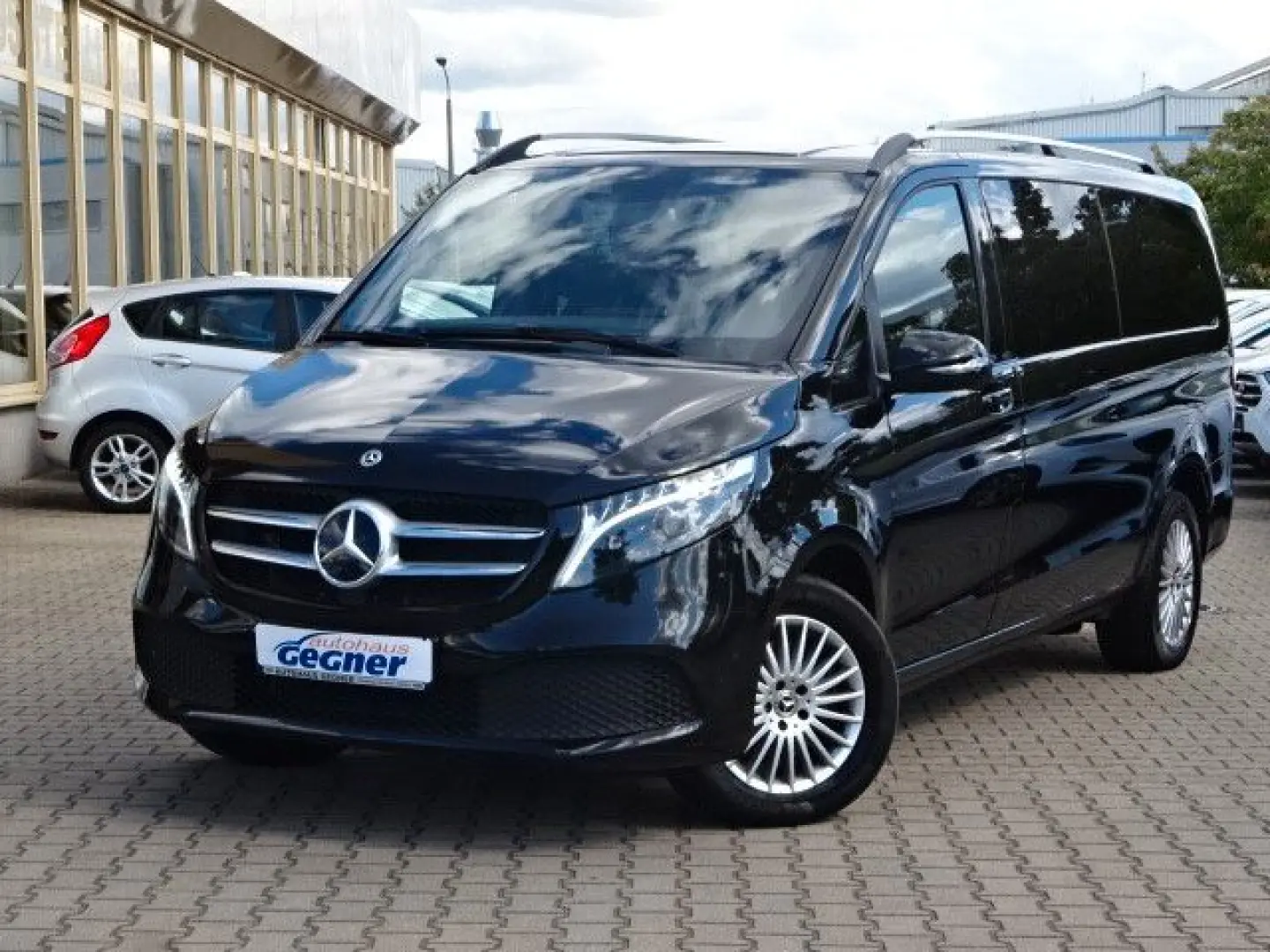 Mercedes-Benz V 300