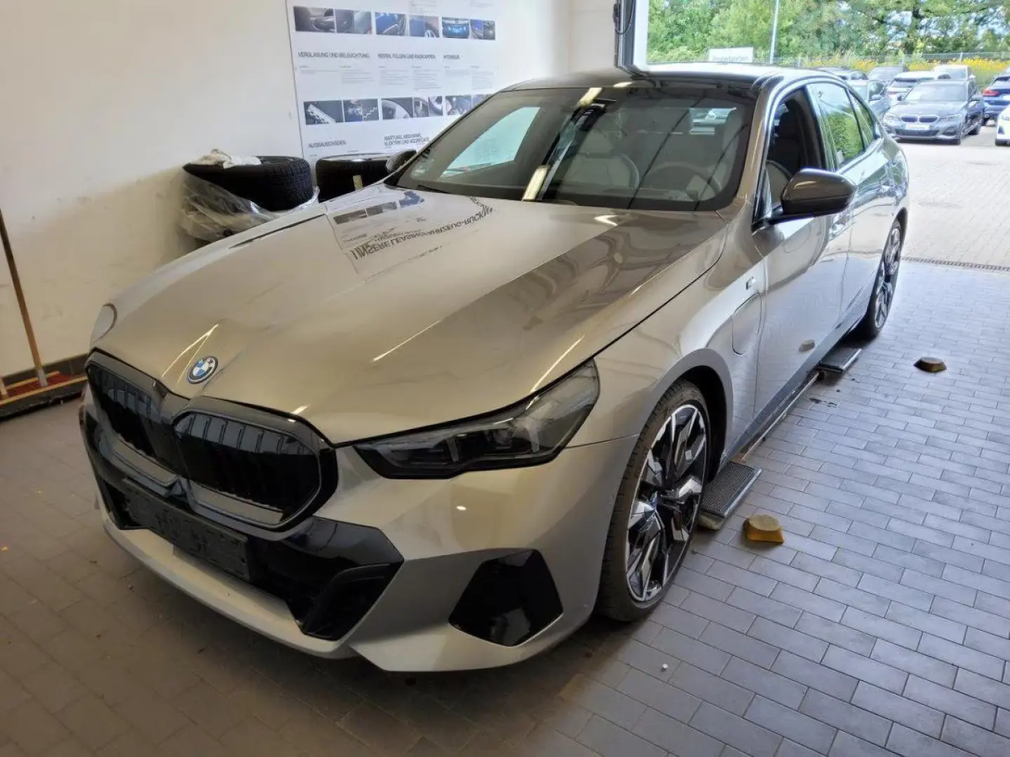 BMW 550