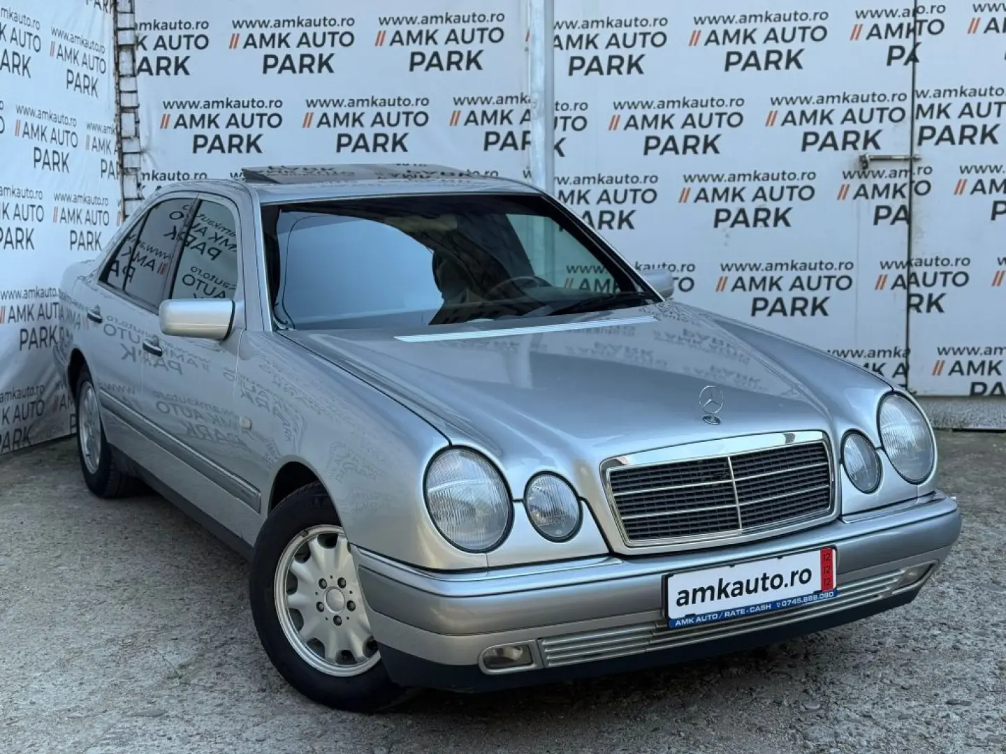 Mercedes-Benz E 200