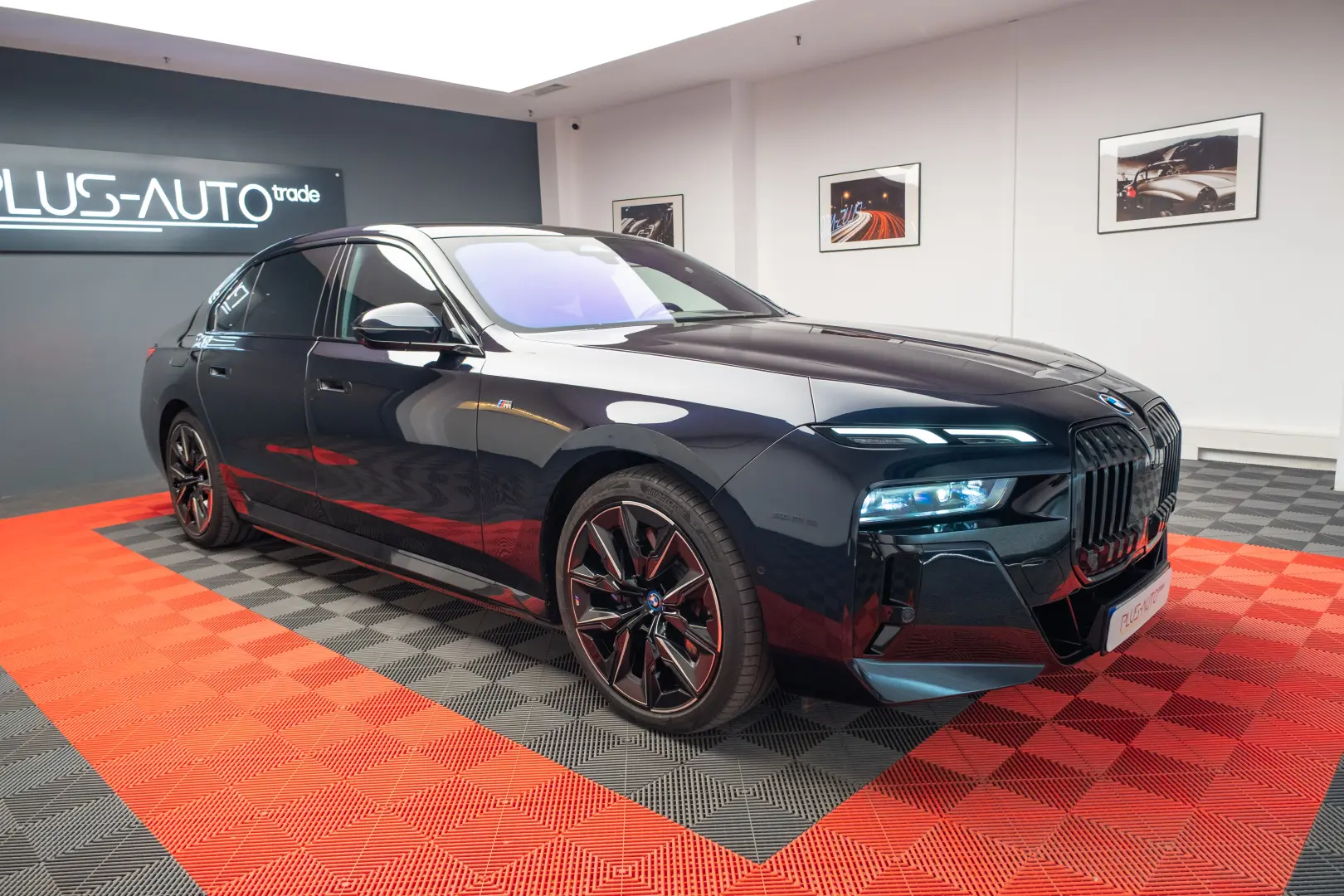 BMW I7