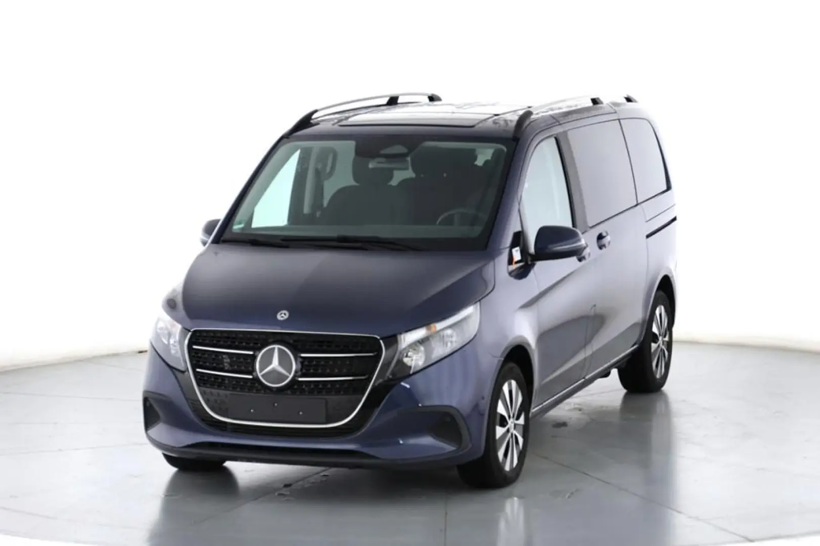 Mercedes-Benz V 220