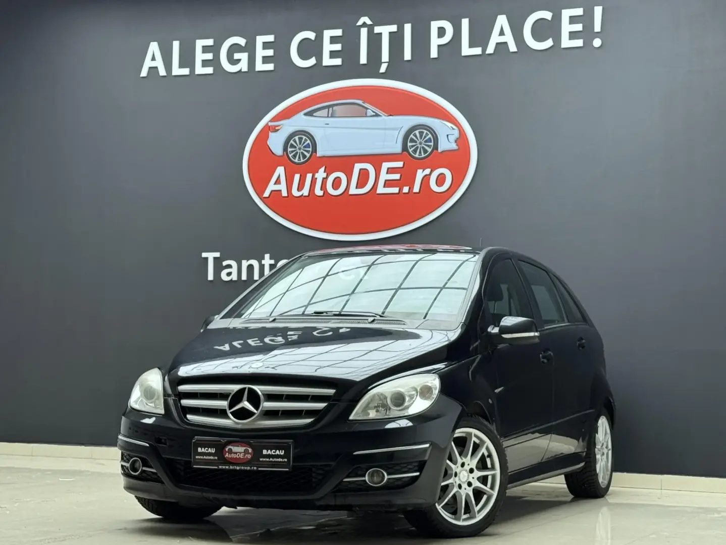 Mercedes-Benz B 180