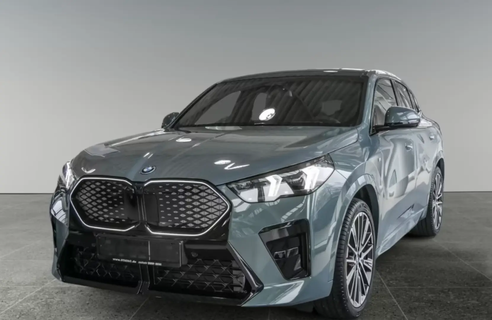 BMW Ix2