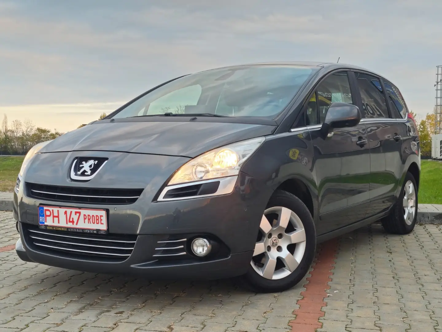 Peugeot 5008