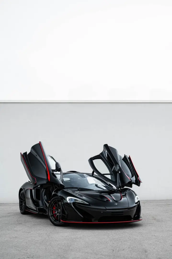 McLaren P1