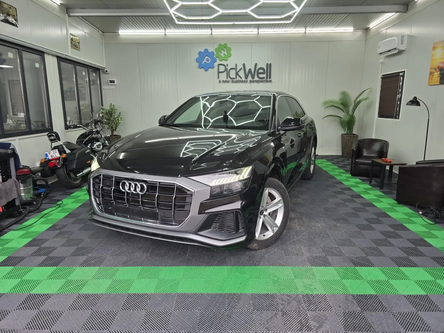 Audi Q8