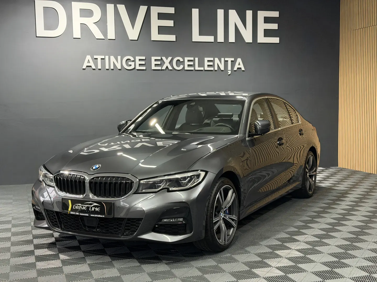 BMW 330