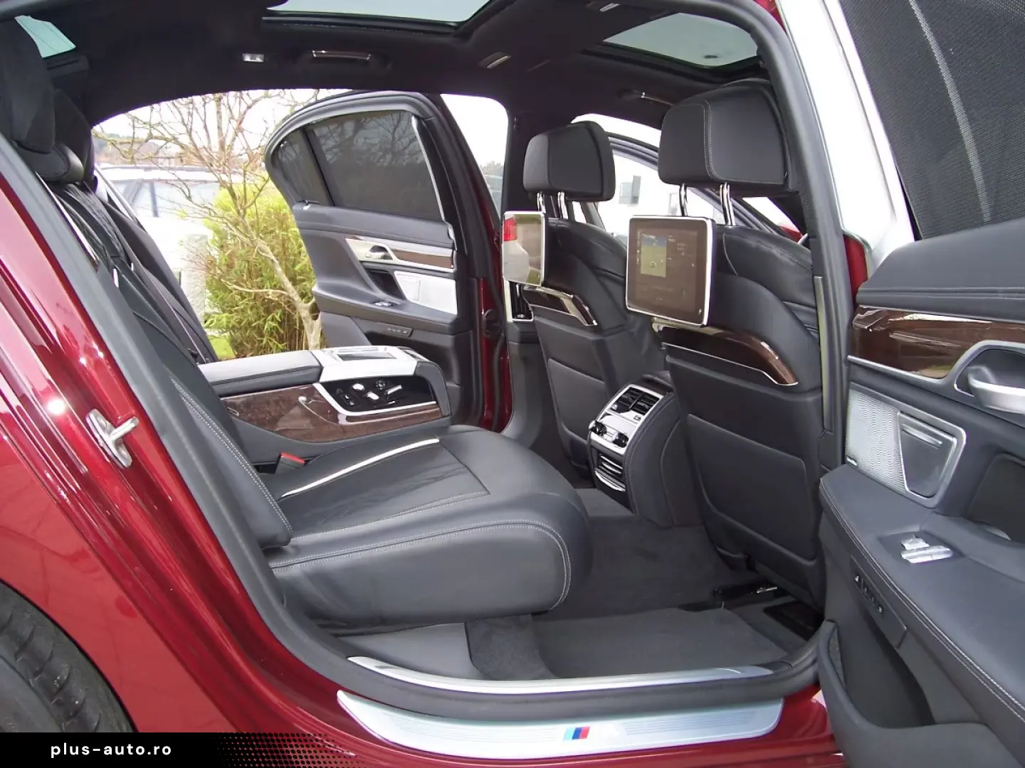 BMW 745