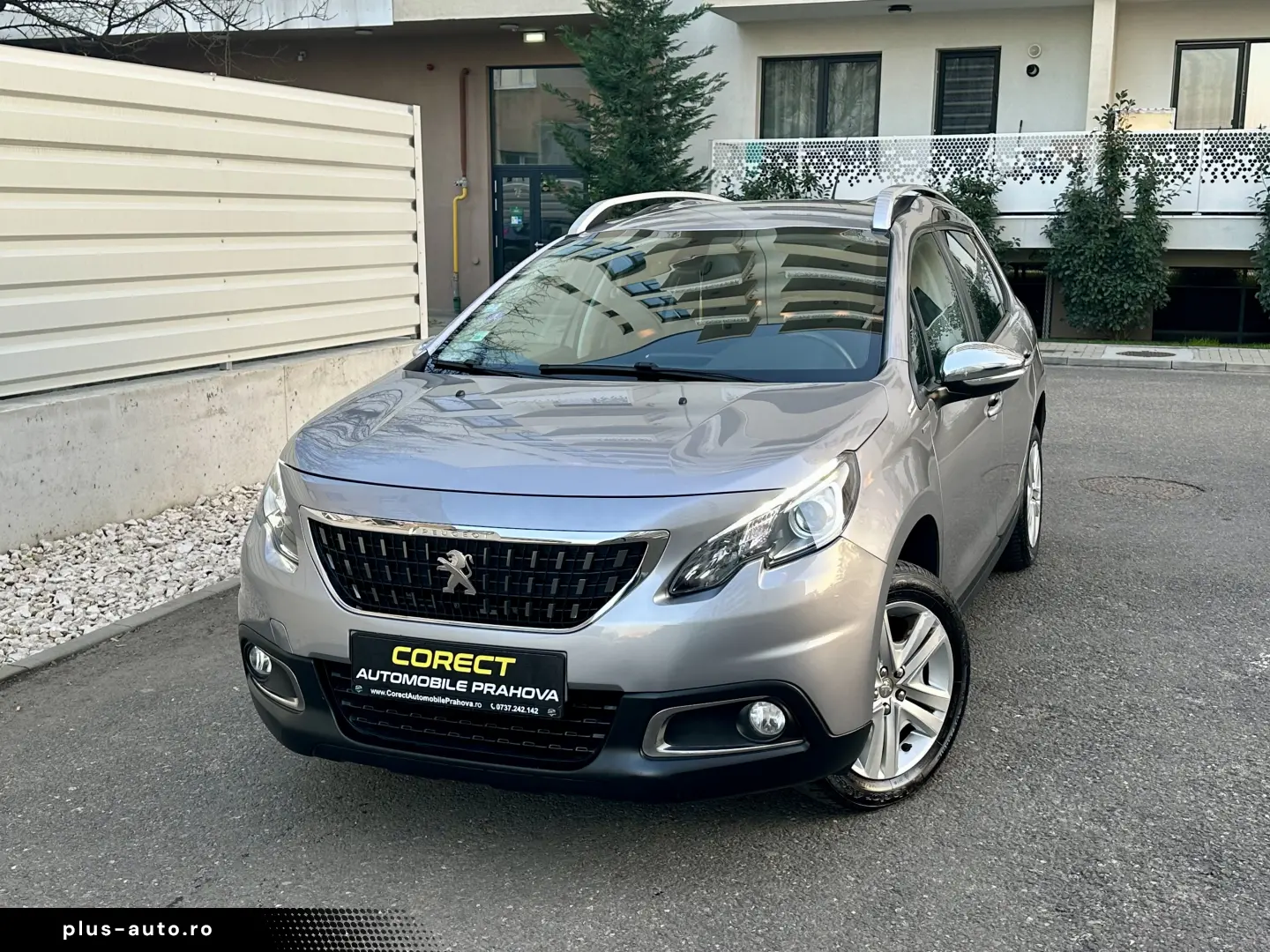 Peugeot 2008 navigatie 136.000 km garantie rate
