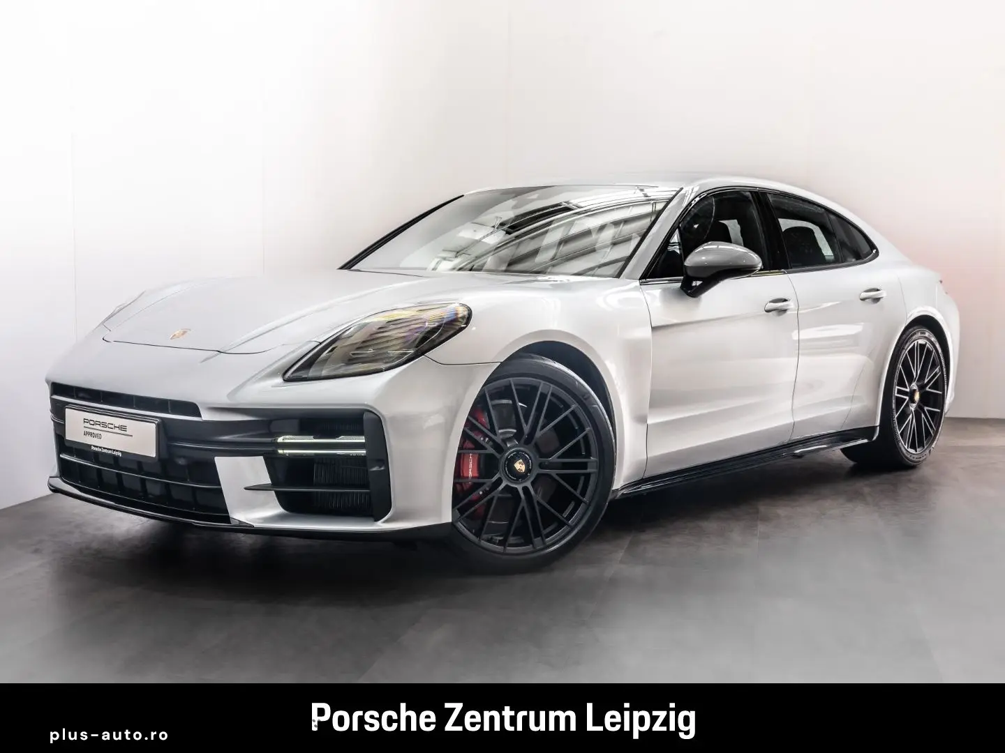 PORSCHE Panamera GTS BOSE Sportabgas Pepita RaceTex