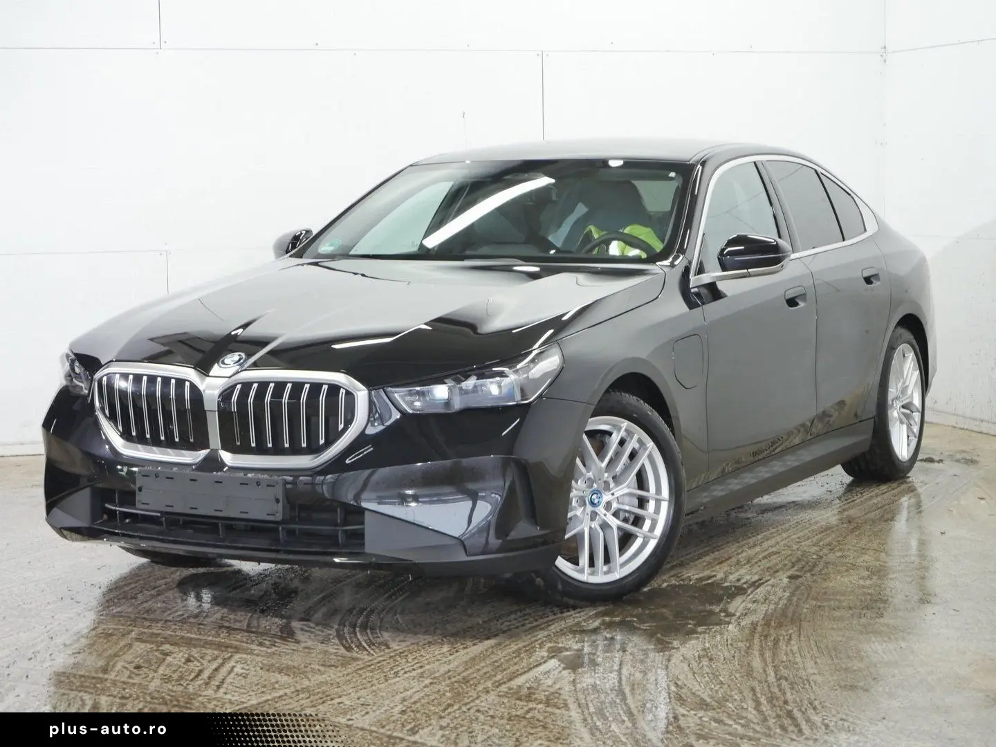 BMW 550e xDrive Autobahnassistent Fahrwerk Professi