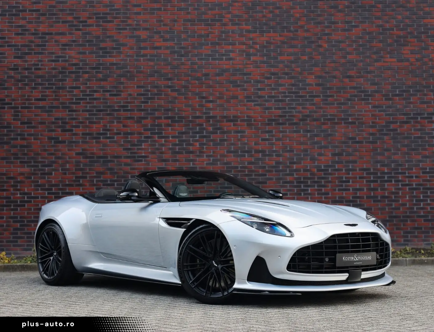 Aston Martin Db12