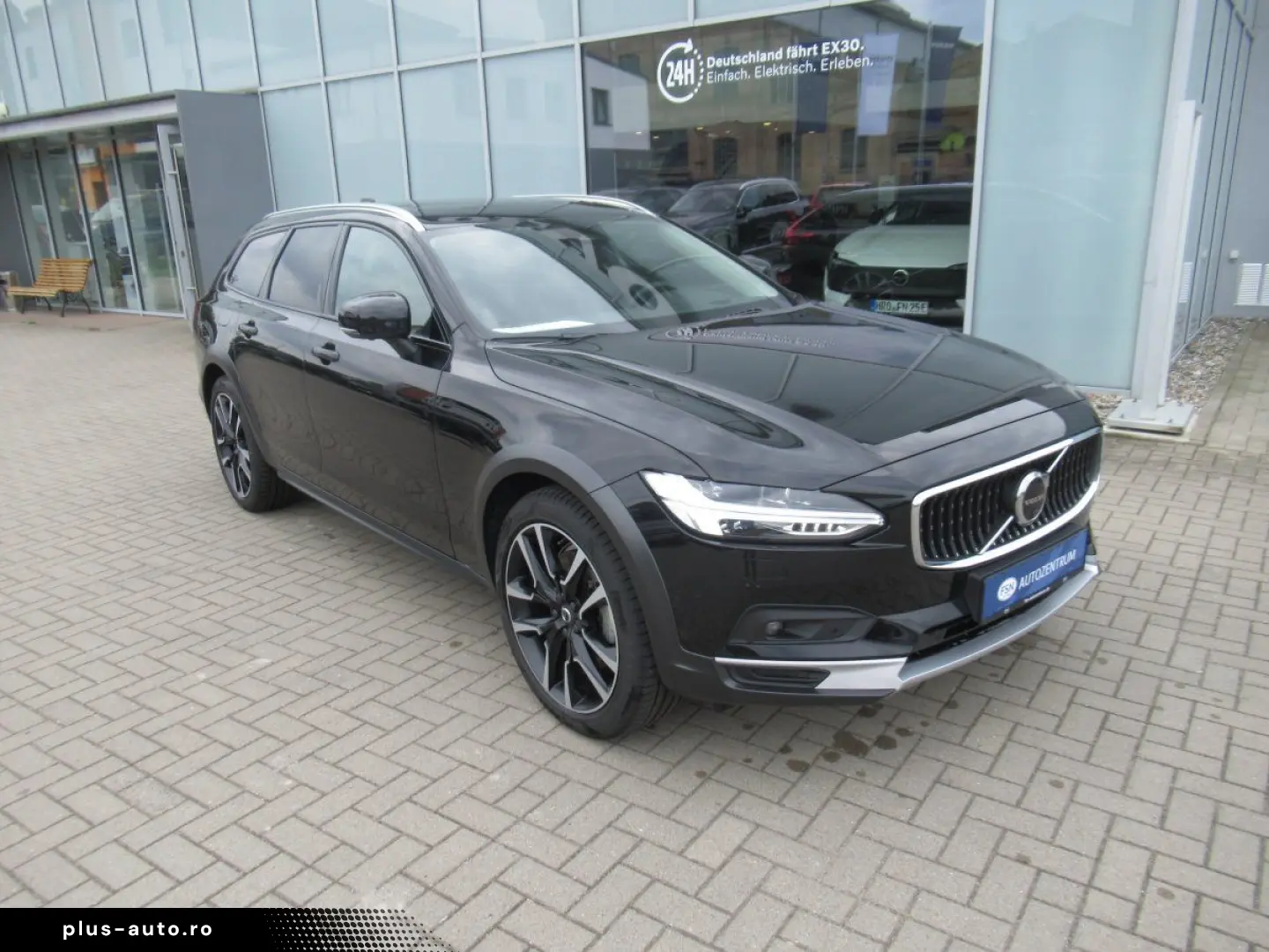 Volvo V90 Cross Country