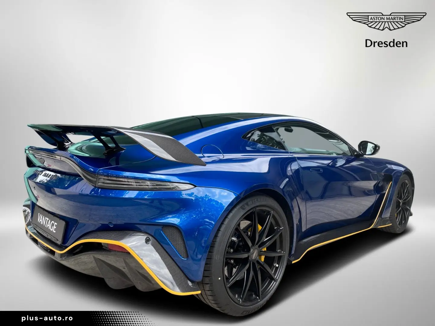 Aston Martin V12 Vantage