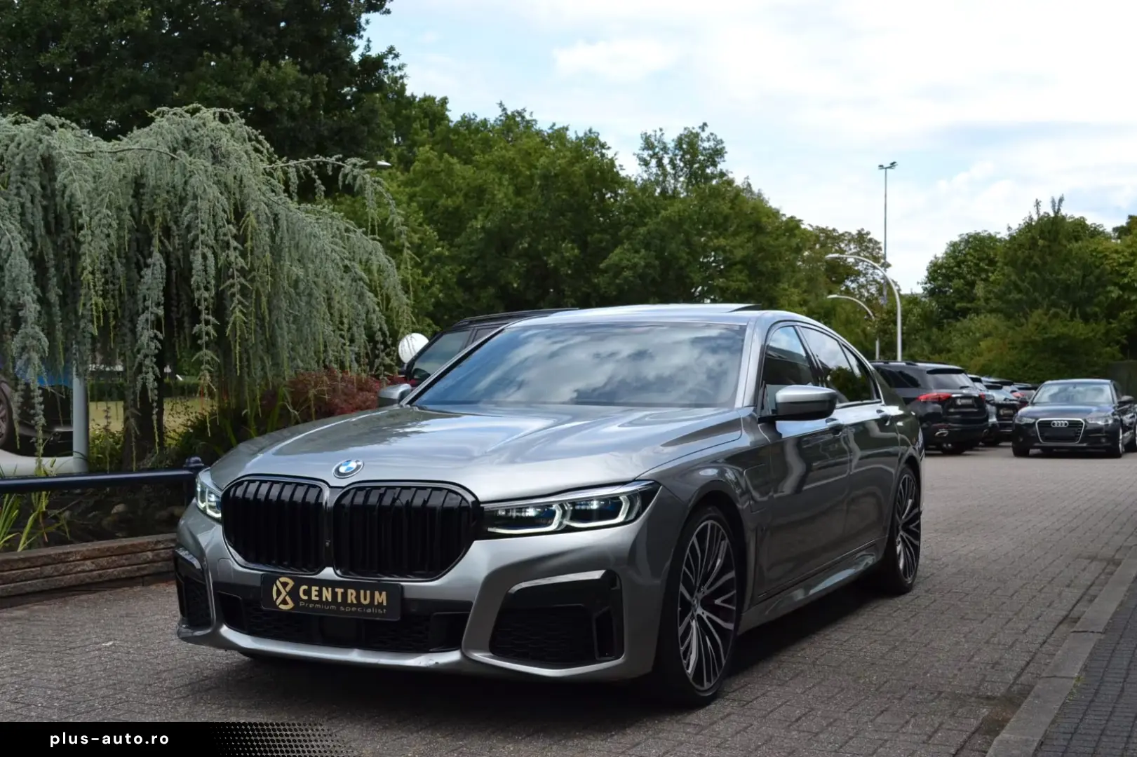 BMW 745