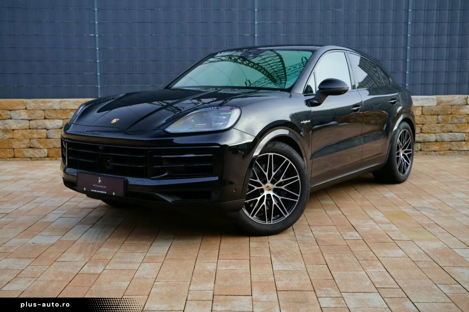 Porsche Cayenne Coupe E-Hybrid AHK P-DISPLAY BOSE