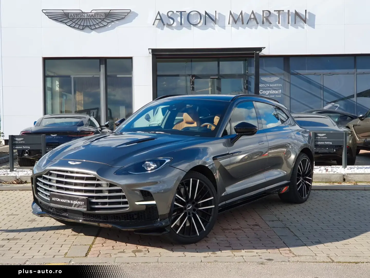 Aston Martin Dbx