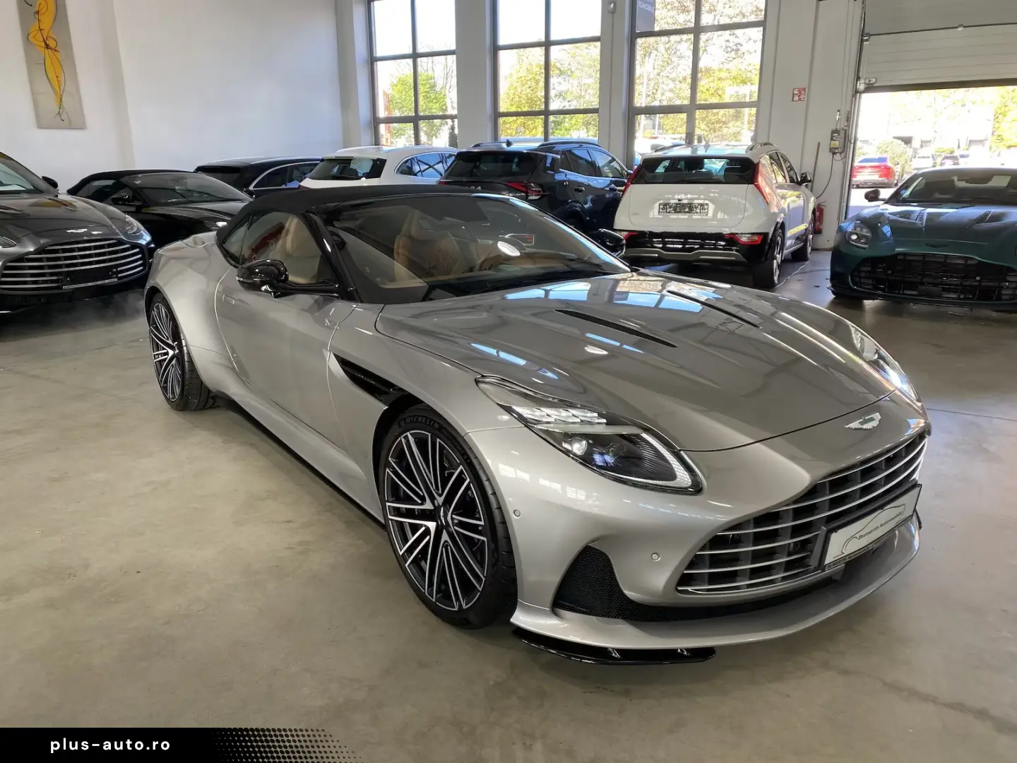 Aston Martin Db12
