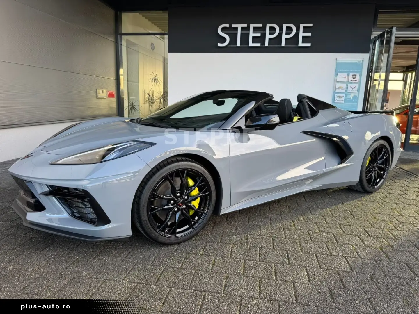 Corvette C8
