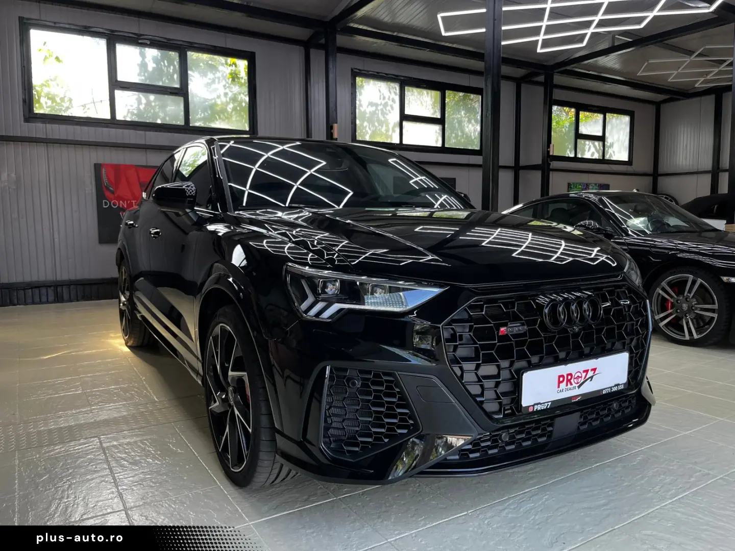 Audi Rsq3