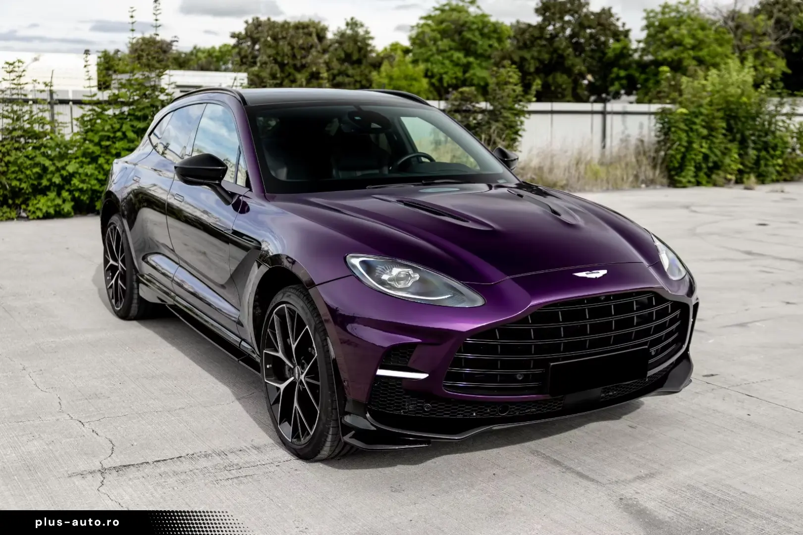 Aston Martin Dbx