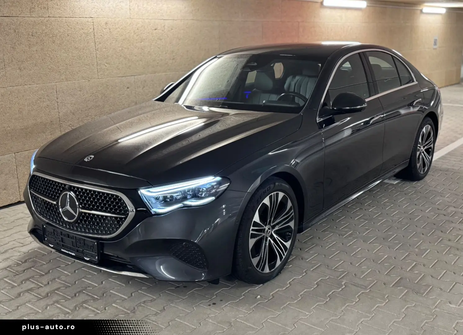 Mercedes-Benz E 200