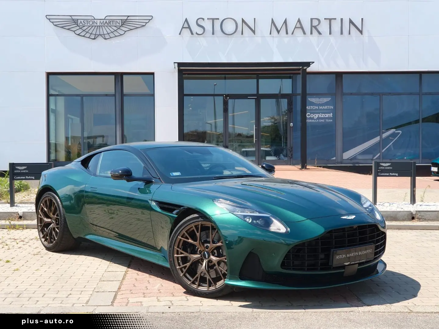Aston Martin Db12