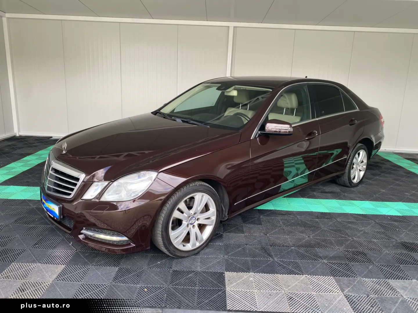 Mercedes-Benz E 220